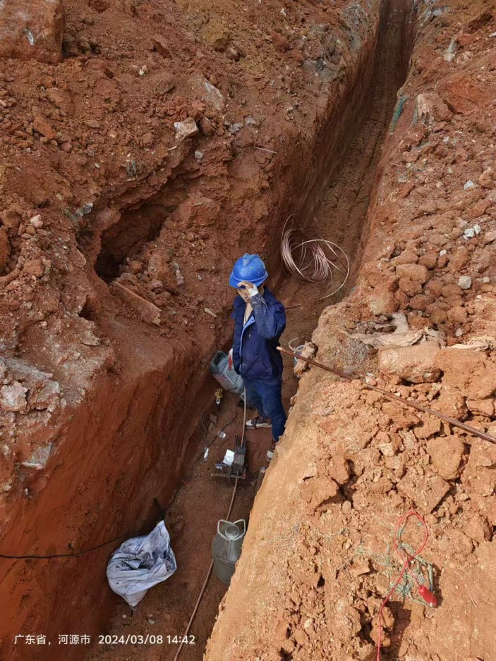 某部频谱天线塔等电位及雷接地接地