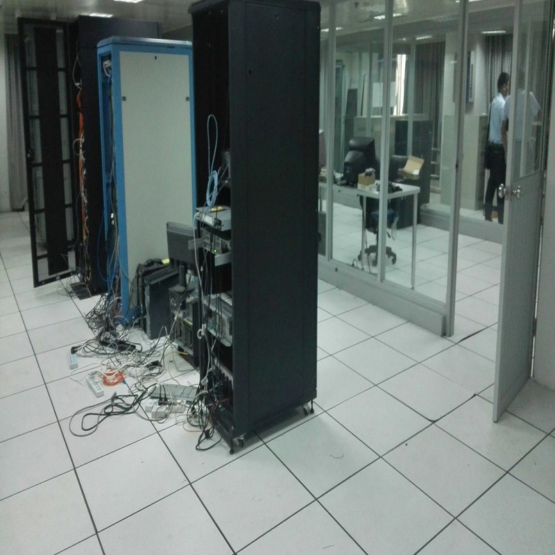 机房架空地板施工