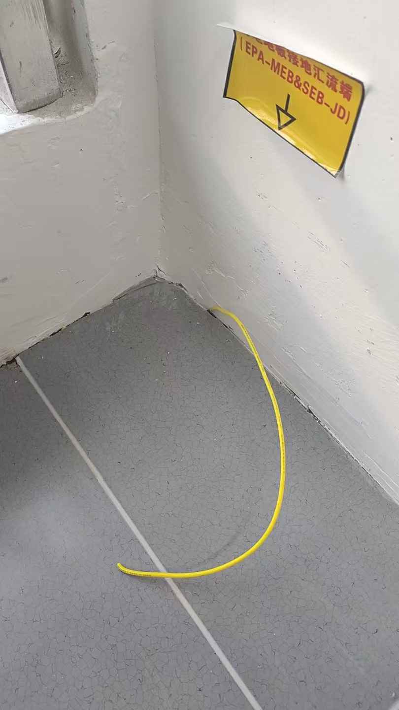 PVC防静电地板接地连接点