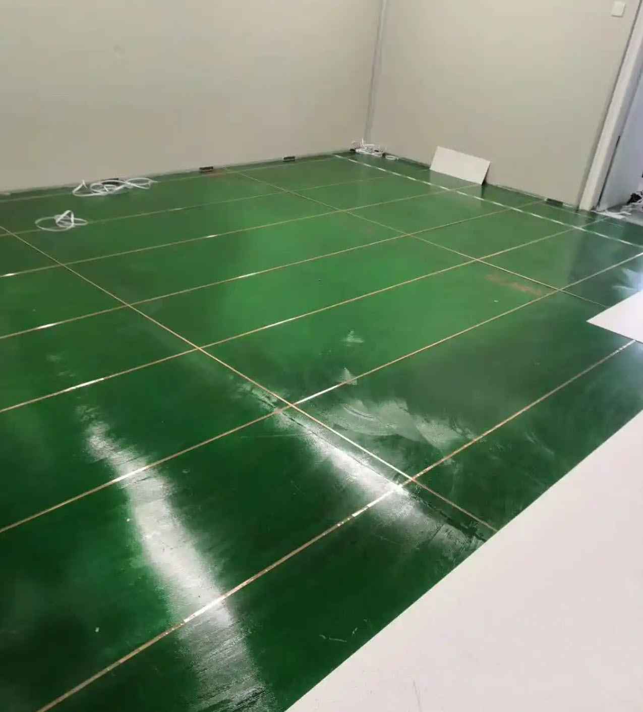 防静电环氧地板接网格接地连接