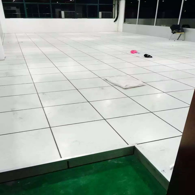 专业承接机房接地系统施工、综合接地、共用接地、等电位接地工程，严格执行国标规范，电阻达标、等电位可靠，保障机房设备安全稳定运行。